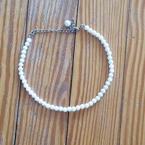 Pearl choker necklace